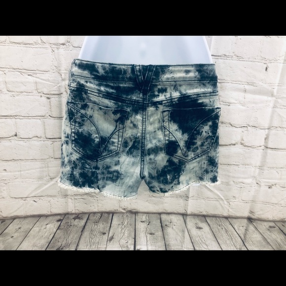 ❤️🔥Vanilla Star Bleached Out Girls Shorts ❤️🔥Measurements in Pics❤️🔥 - Picture 9 of 10
